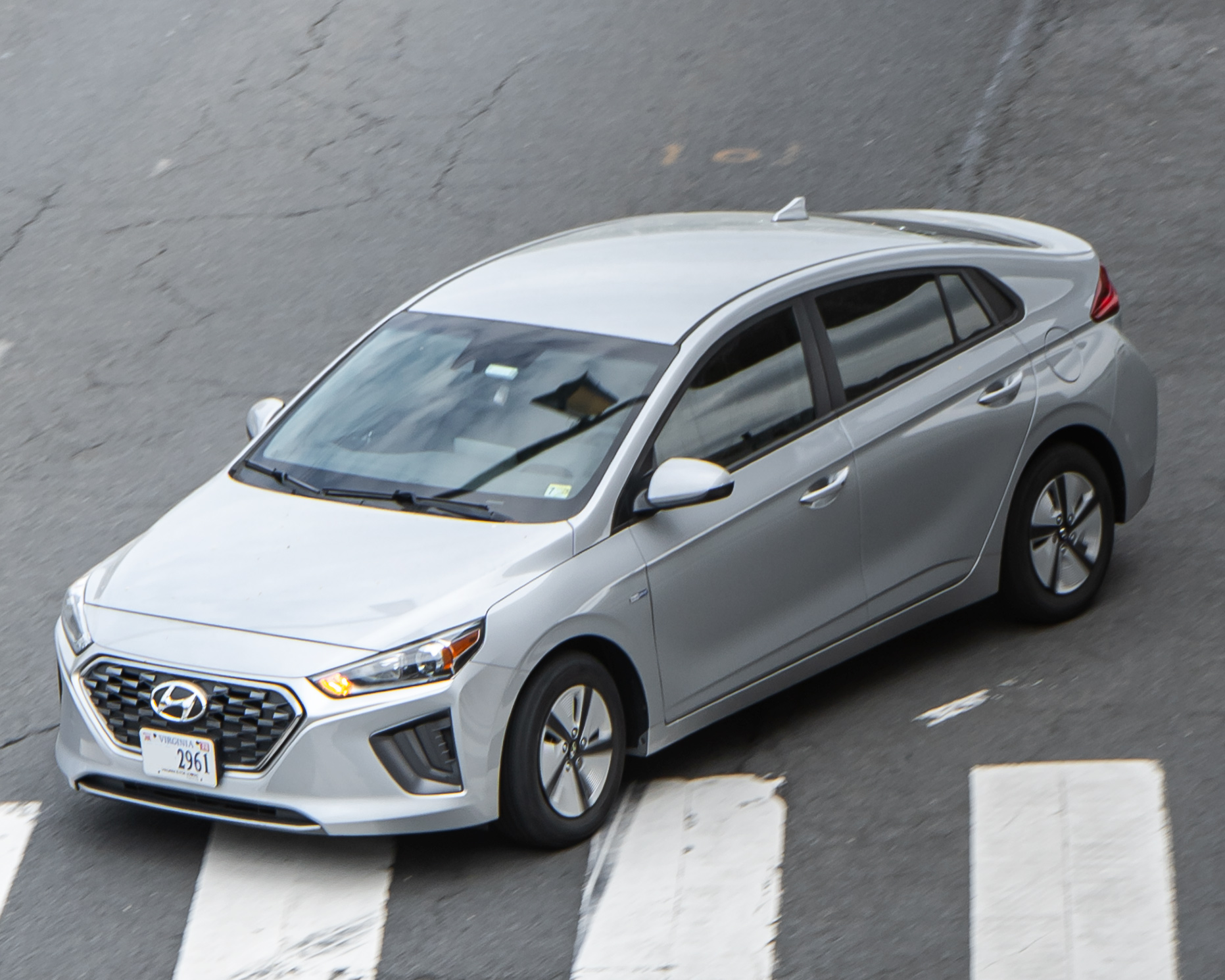 Hyundai Motor India Accelerates Electrification with 600 DC Fast Chargers and Affordable EV