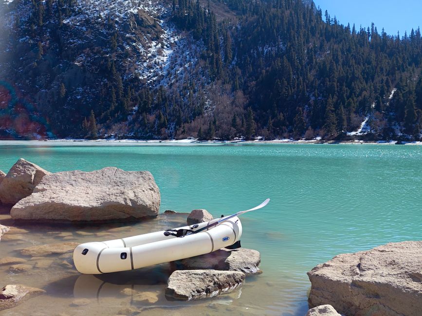 Kamaran Kayak: A Featherweight, Truly Portable Kayak