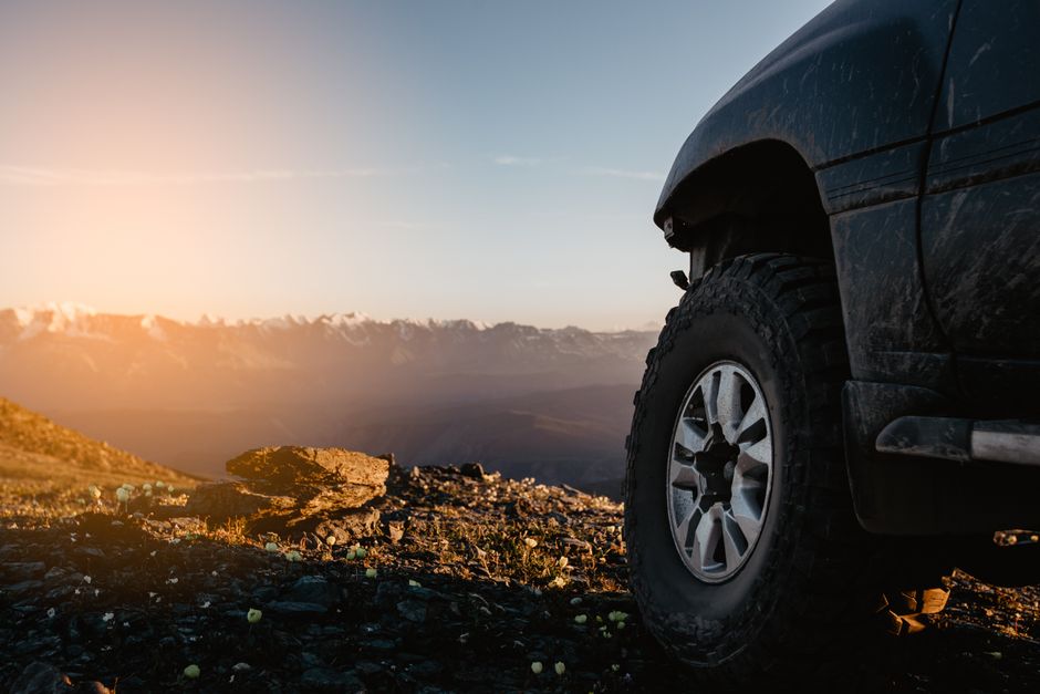 Geely's 1,113-HP Off-Roader Racks Up 43,900 Pre-Orders in Just One Hour
