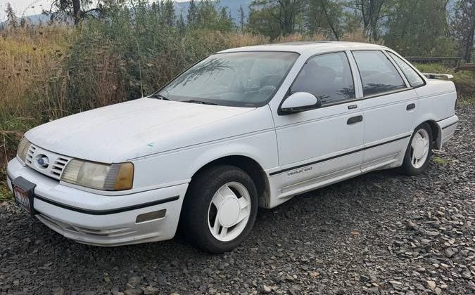 Yamaha-Powered 1990 Ford Taurus SHO Hits the Market as a Cheap Project