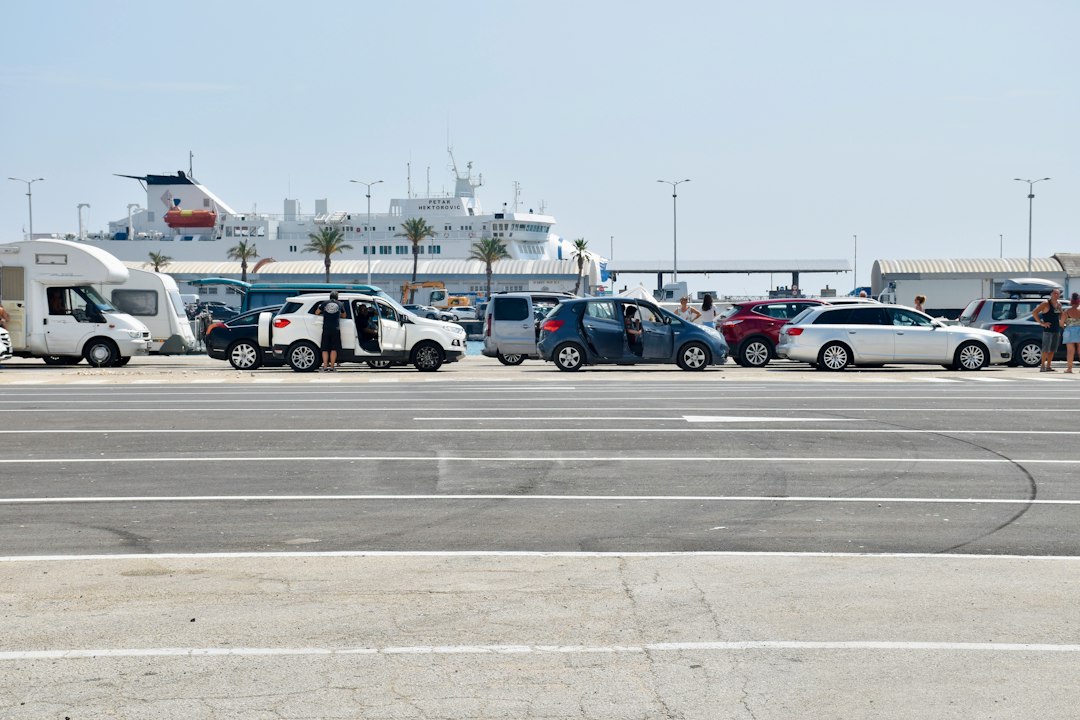 EU Urges China to Self-Limit Hybrid Vehicle Exports
