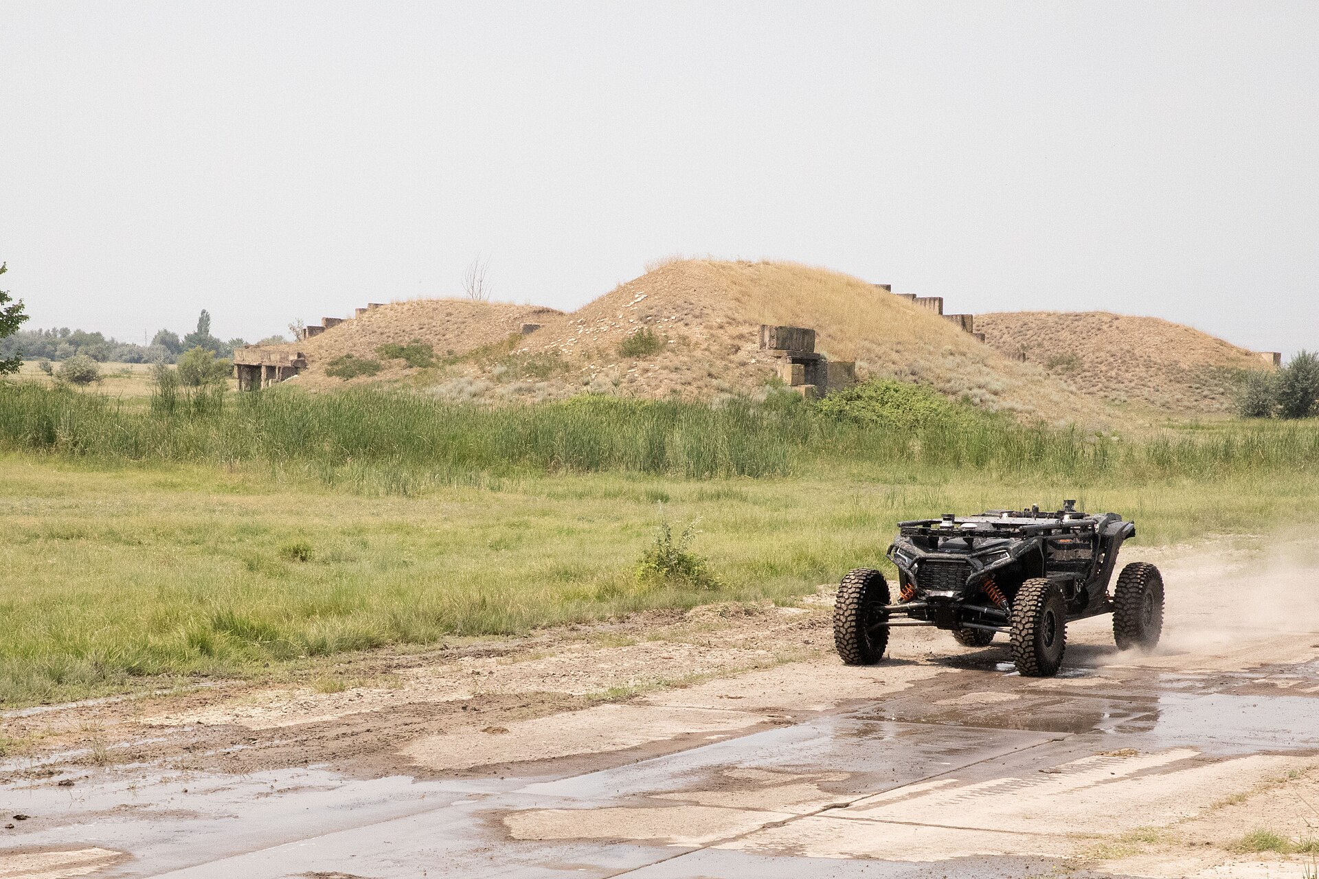 Overland AI Debuts Ibex, an Autonomous Military Vehicle Built on Polaris MRZR Bones