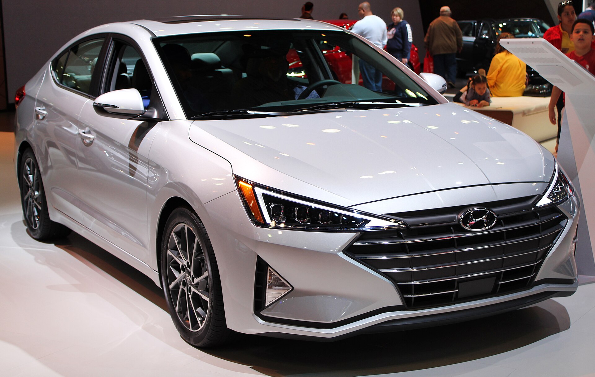 Hyundai Elantra Hybrid: 139 HP, Nearly 600 Miles on an 11-Gallon Tank