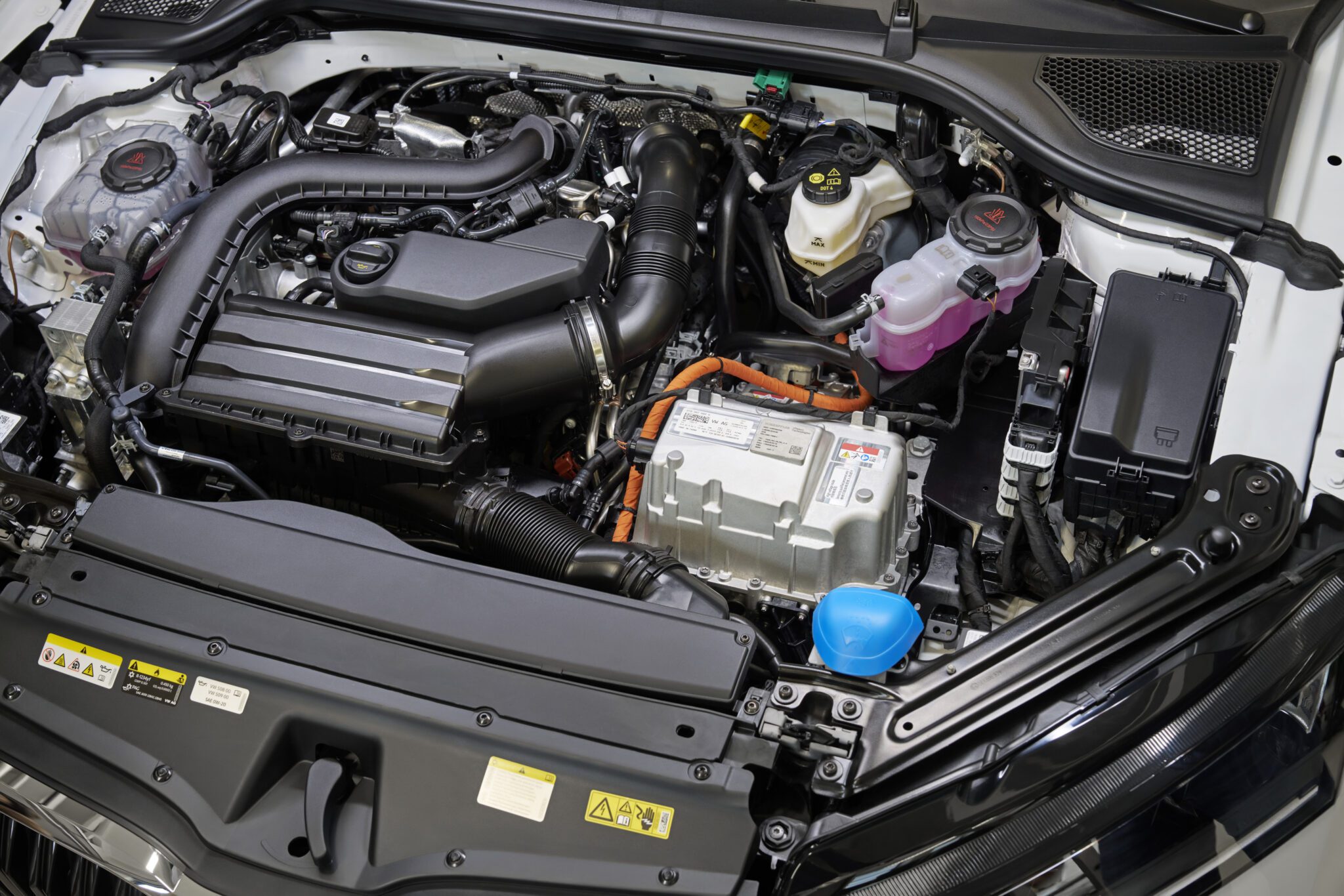 Škoda Gives Octavia Its First Full Hybrid, No Plug Required