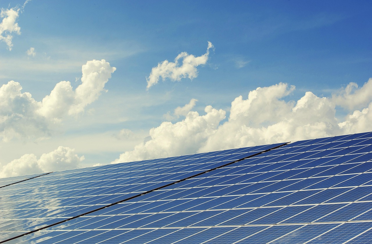 Solar Power Passes a Cost Threshold, Leaving Coal and Gas Behind