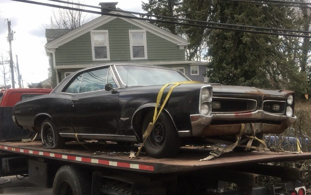 Paslı Bir 1966 Pontiac GTO, 421 Tri-Power V8 ile Satışta