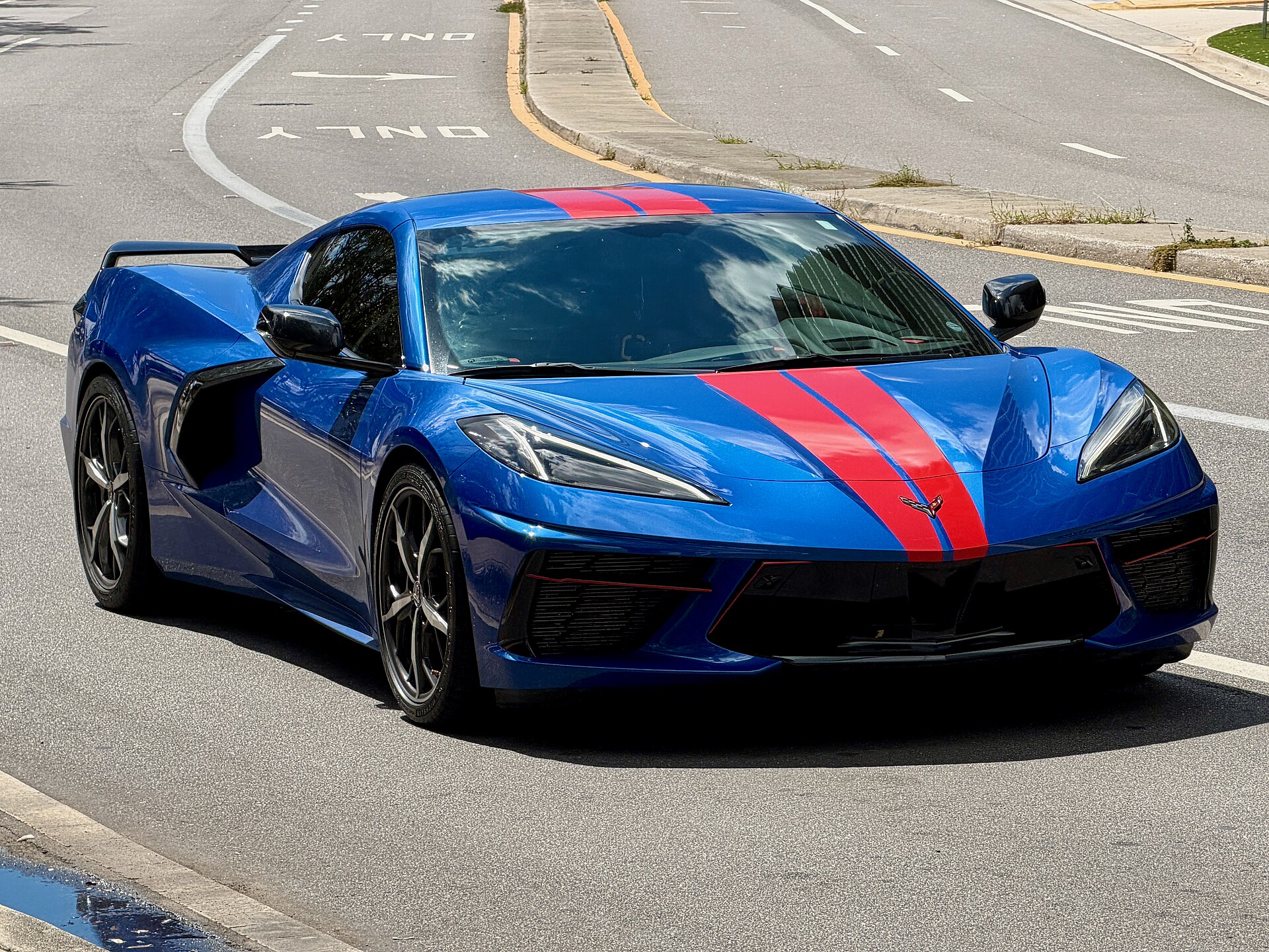 C8 Corvette Sahibi Ücretsiz Bakımı Erken Yaptırınca 850 Dolarlık Şokla Karşılaştı
