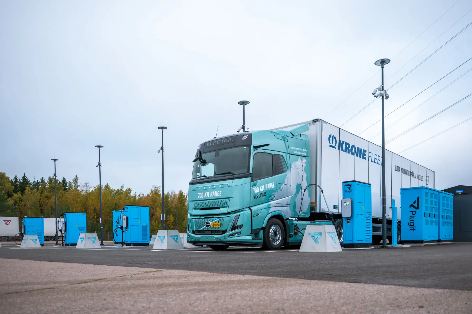 Finlandiya'da İlk Halka Açık Megawatt Şarj Seansı: Plugit ve Volvo