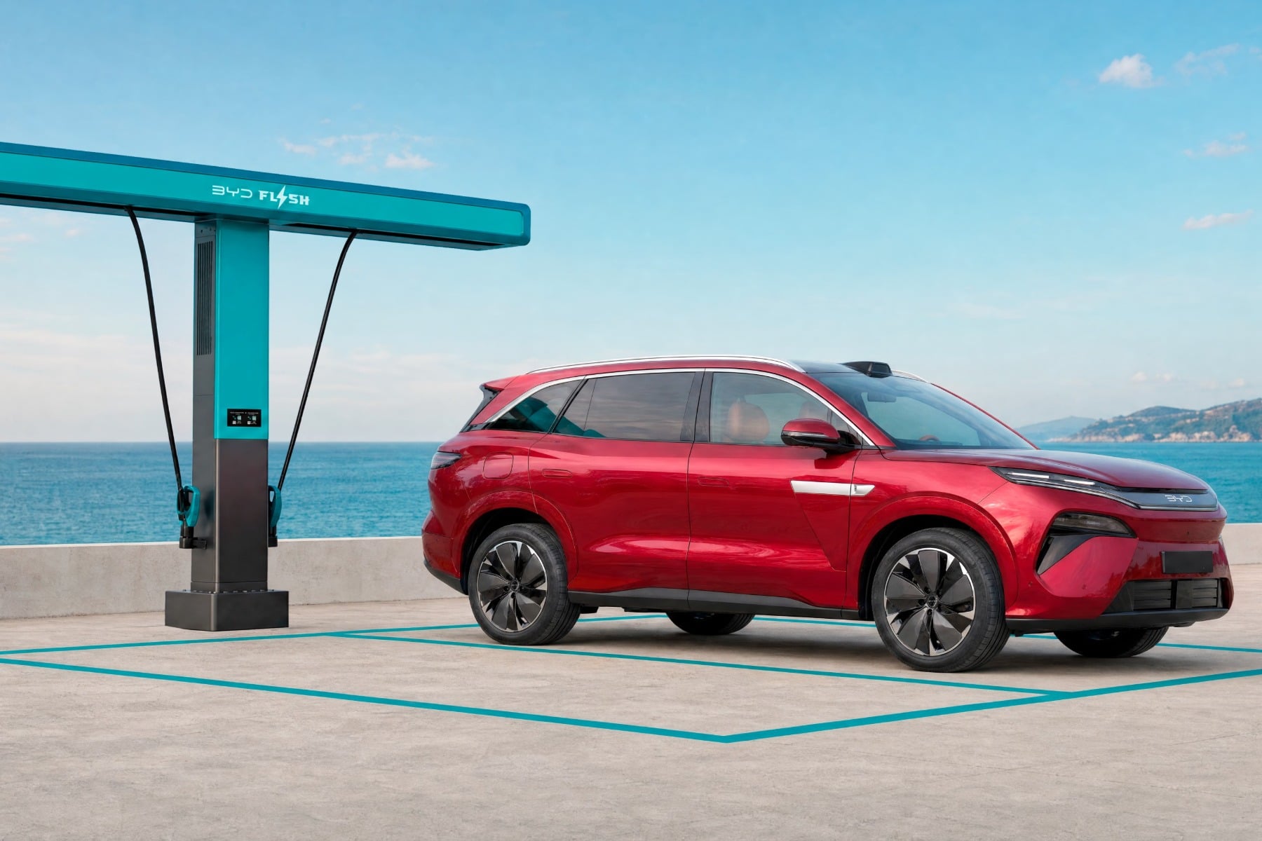 BYD Atto 8 Tanıtıldı: 115 kWh Batarya ve Dokuz Dakikalık Şarj Süresi