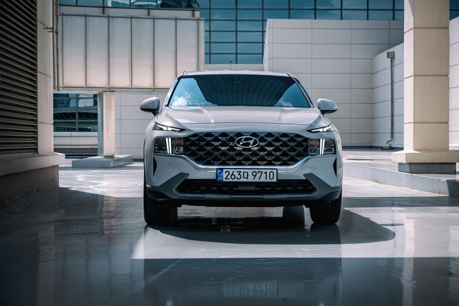 Hyundai Greenlights Santa Fe EREV and Genesis GV80 Hybrid for Production