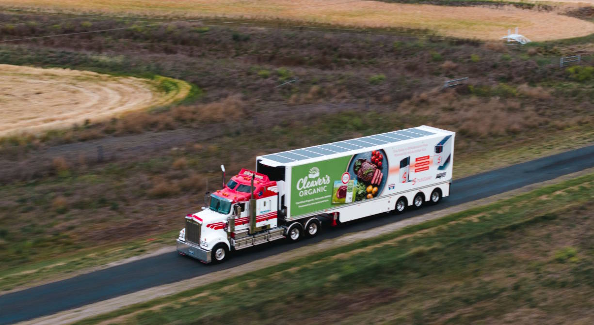 Wickham Freight Lines, 1.671 km'lik Denemenin Ardından Avustralya'nın İlk Güneş Enerjili Elektrikli Soğutma Ünitesini Aldı