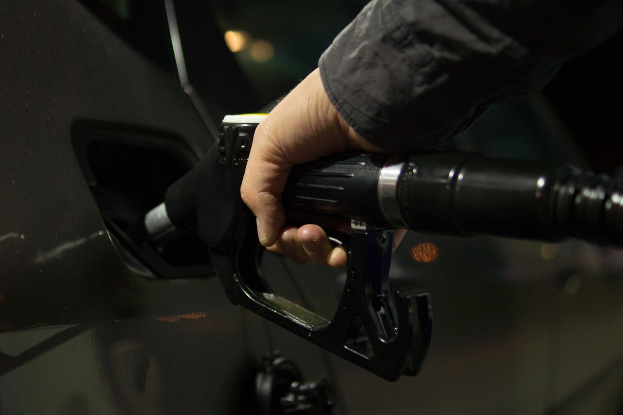 Hybridverkäufe boomen wegen hoher Spritpreise — doch E-Autos sind noch nicht aus dem Rennen