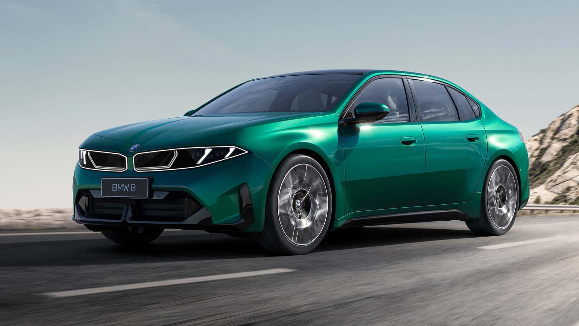 BMW'nin Yeni i3 Sedanı Çin'de Tek Şarjla 753 Mil Kat Etti