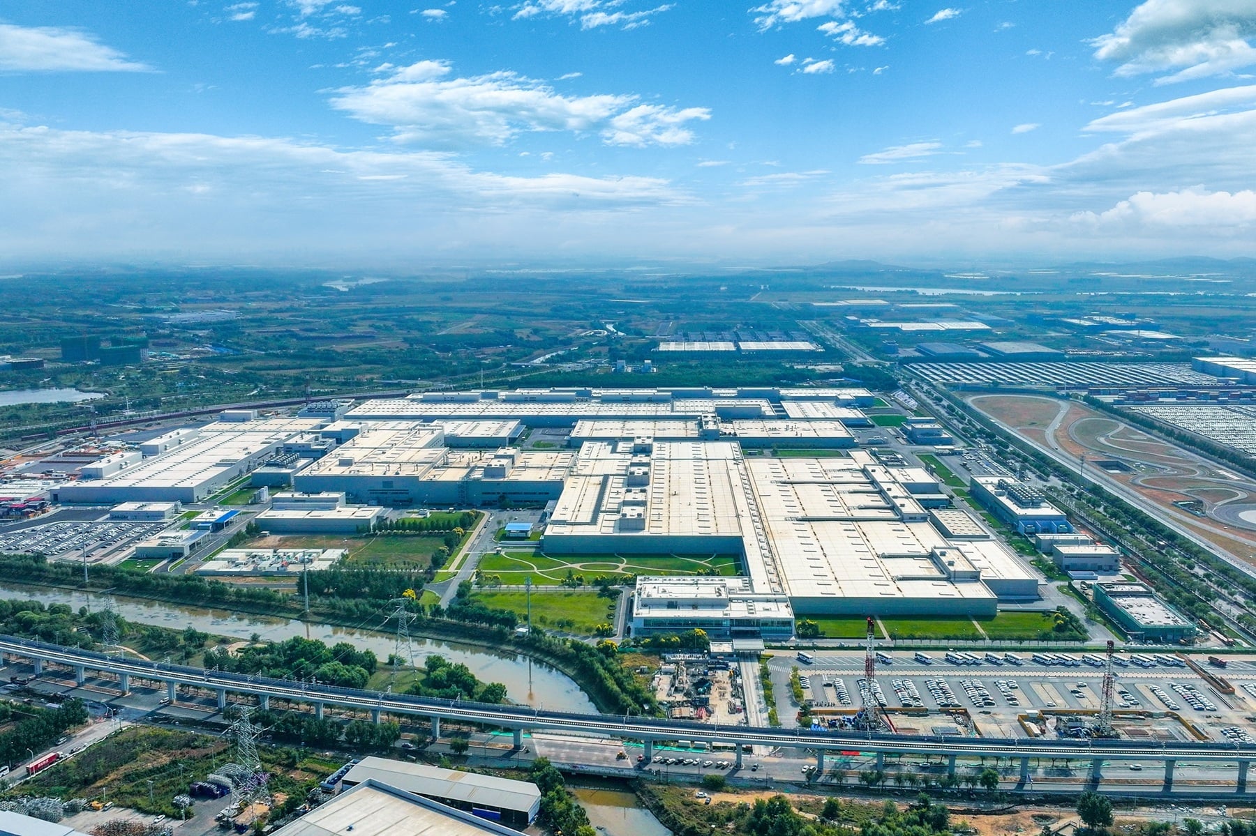 BMW Begins Gen6 Battery Assembly in Shenyang Ahead of Long-Wheelbase iX3