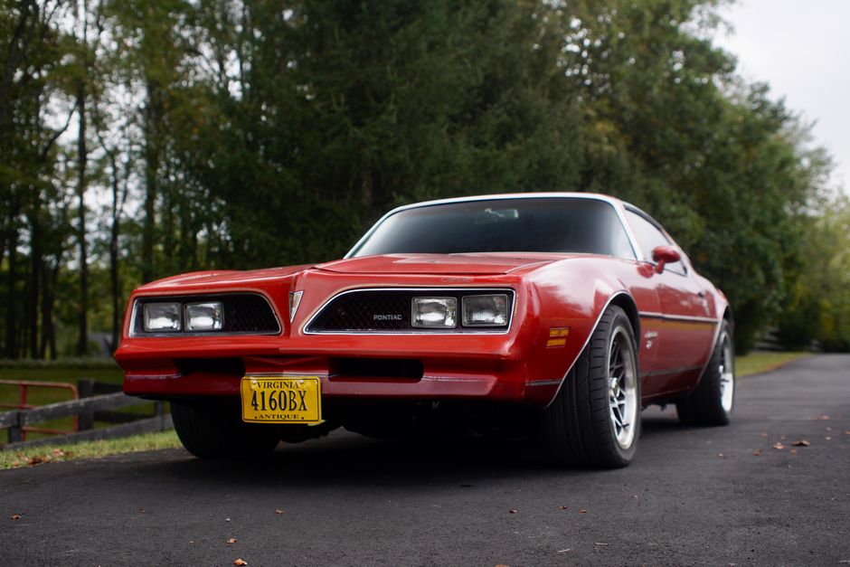 A One-Family 1978 Pontiac Firebird Esprit Waits for a New Custodian