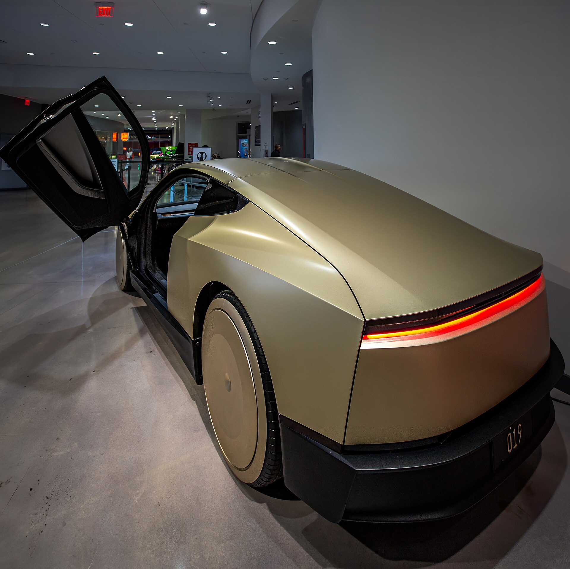 Tesla'nın Cybercab Lansmanı Beklentiyi Karşılamadı, Waymo Robotaksi Liderliğini Koruyor