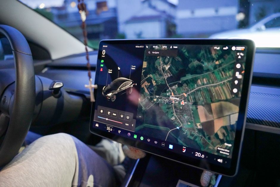 Study Finds Connected Cars and Their Companion Apps Leak Data to Ad Tech Giants