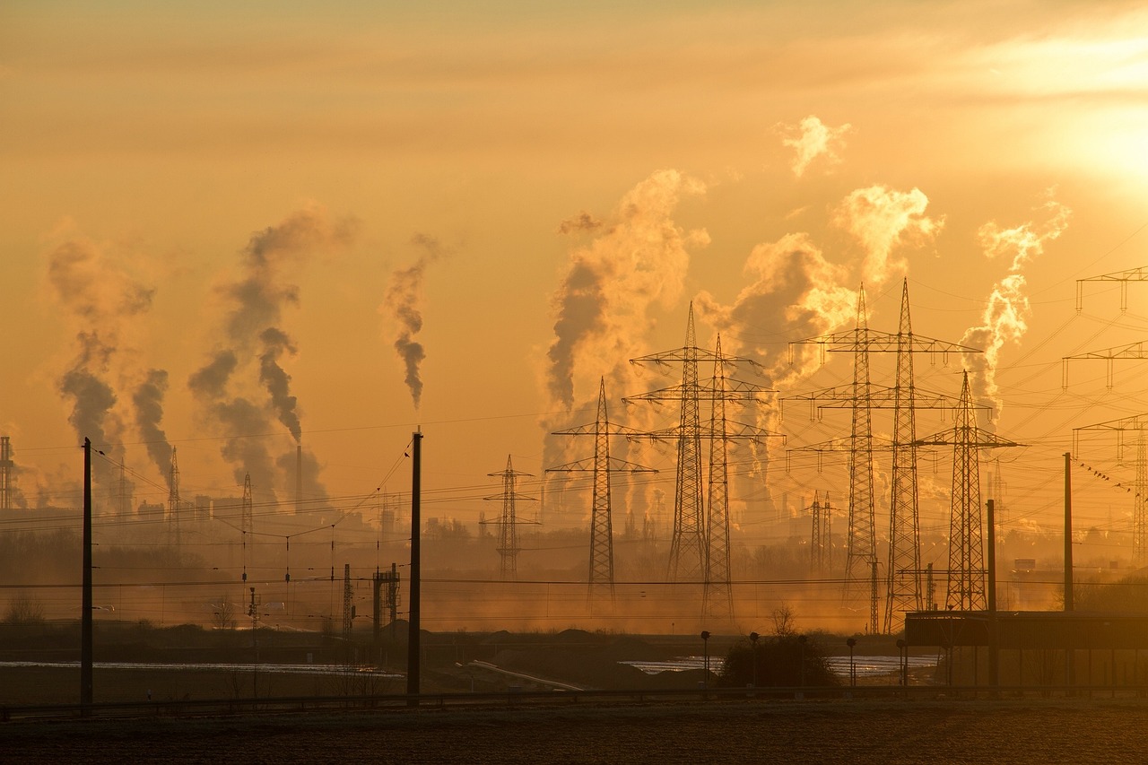Trump'ın EPA'sı Elektrik Santrali Emisyon Raporlamasını Yine Erteledi: Sierra Club'dan Sert Tepki