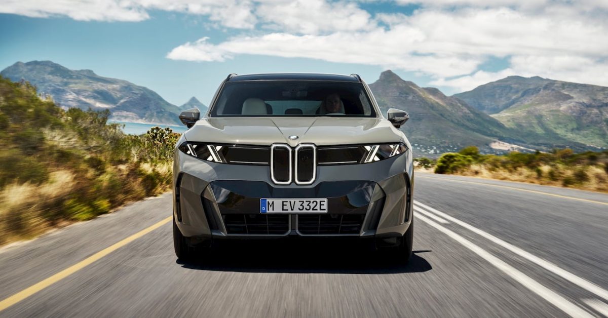 BMW'nin Elektrikli iX5'i ABD Yollarında Görüntülendi: Yeni 'Double-X' Farlarıyla Geliyor
