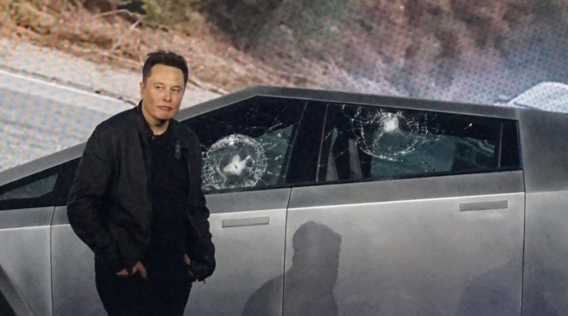 Tesla Roadster Debut Lands in a Storm of Musk Controversy