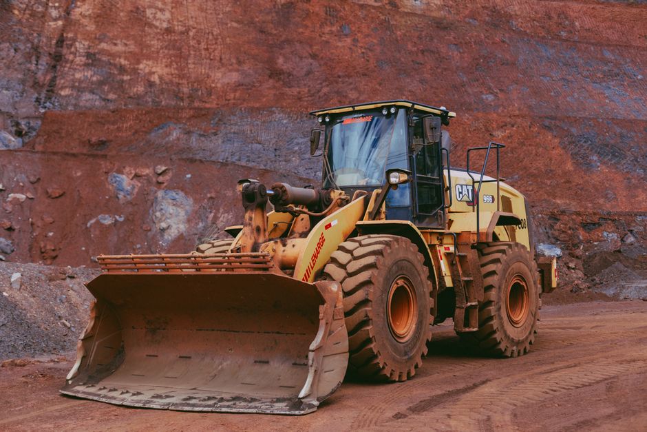 Caterpillar Brings Train-Style Diesel-Electric Power to Its Biggest Dozer Yet