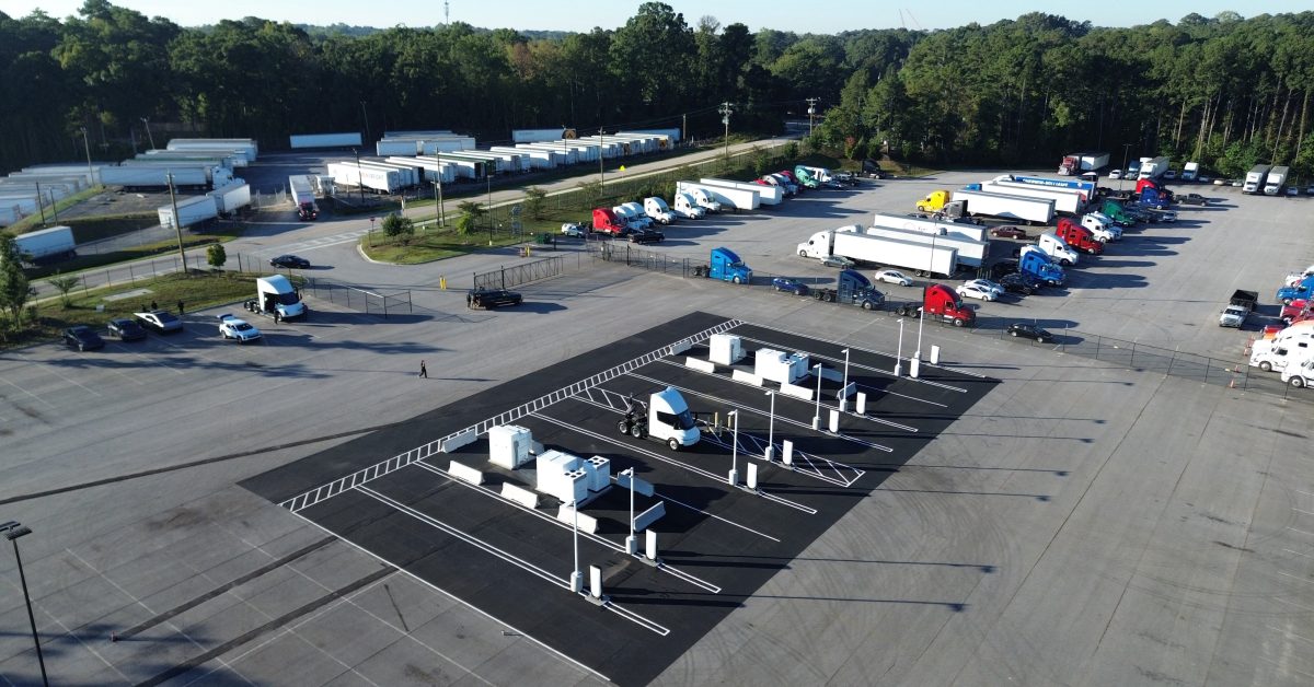 Tesla Powers Up Its First Semi Charging Corridor Outside California