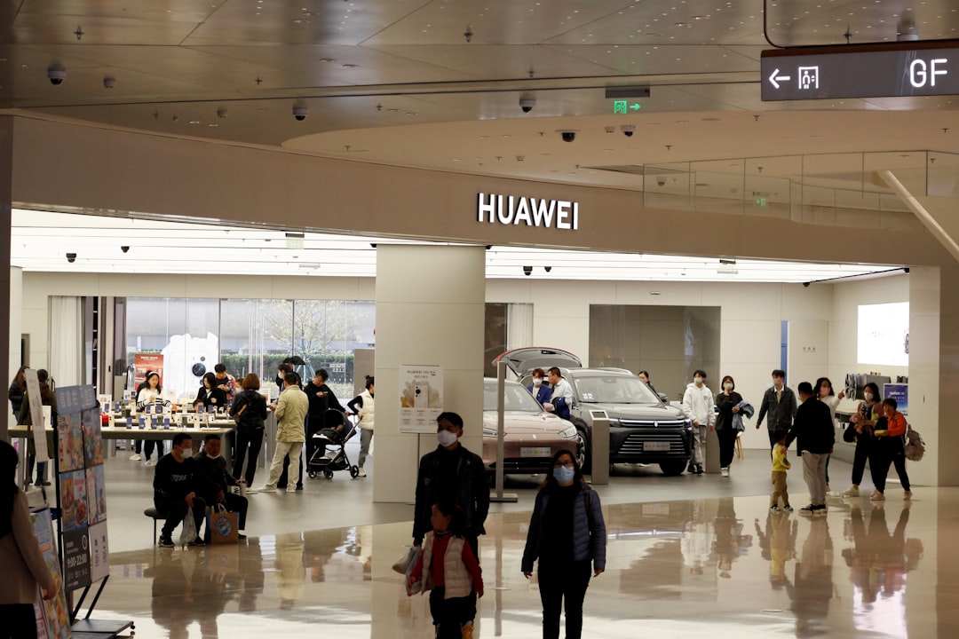 Huawei HIMA Ağustos Satışları %5,52 Düştü: Üst Üste Üçüncü Aylık Düşüş