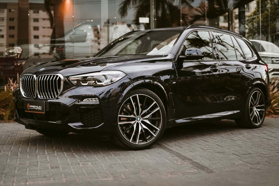 BMW Pulls Forward US iX3 Deliveries as Order Books Top 100,000