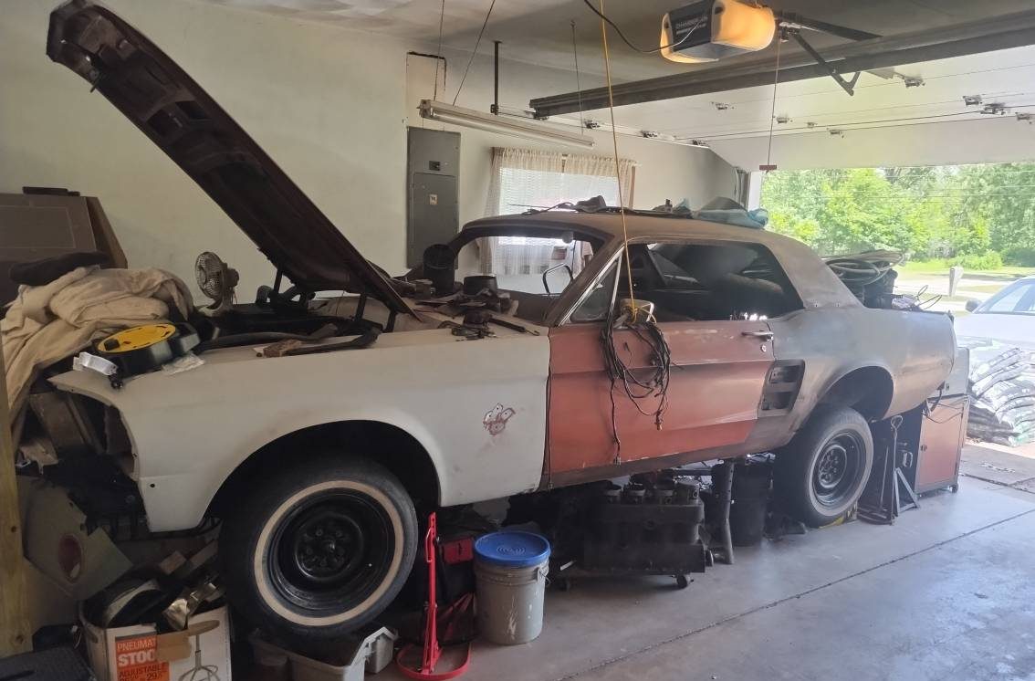 Yarım Kalan İş: 1967 Ford Mustang Yeni Sahibini Arıyor