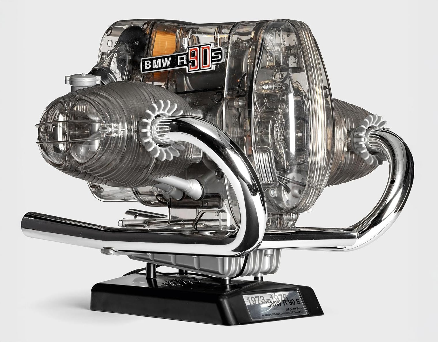 Franzis, Çalışan İç Aksamıyla 1:2 Ölçekli BMW R90S Motor Kitini Yeniden Satışa Sundu