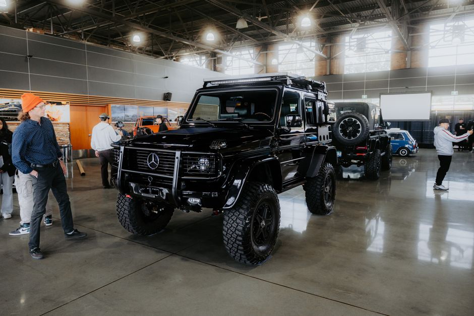 LA Auto Show 2026: 24 Brands, 16 Test-Drive Fleets, and the Hybrids, Trucks and Three-Rows Worth a Side-by-Side Look