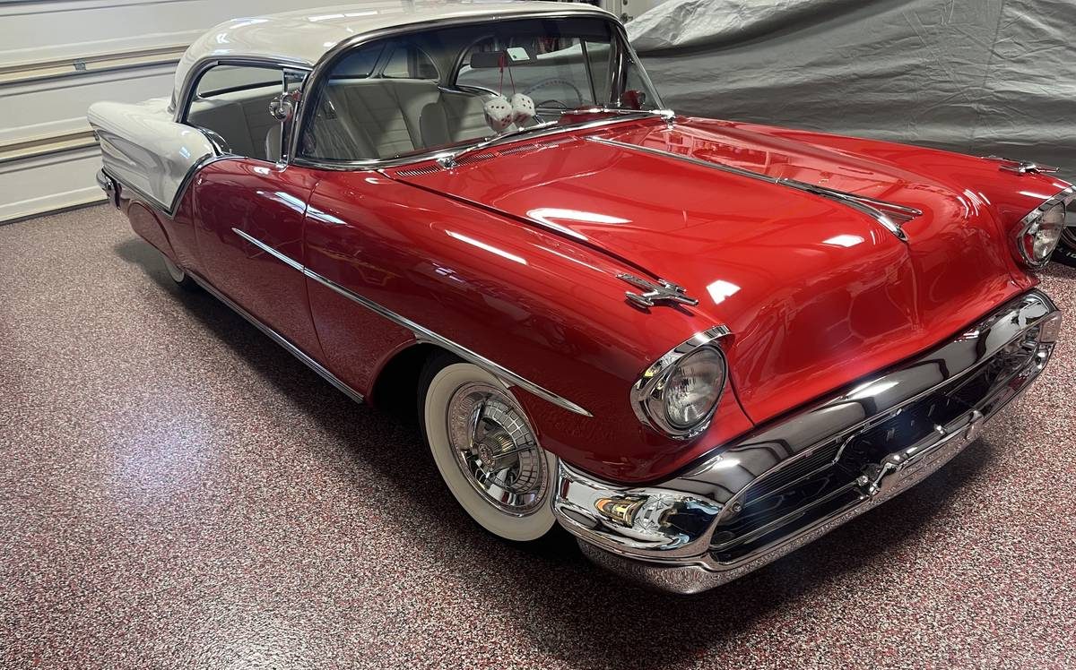 Nadir Üçlü Karbüratörlü 1957 Oldsmobile Holiday Coupe Satışta