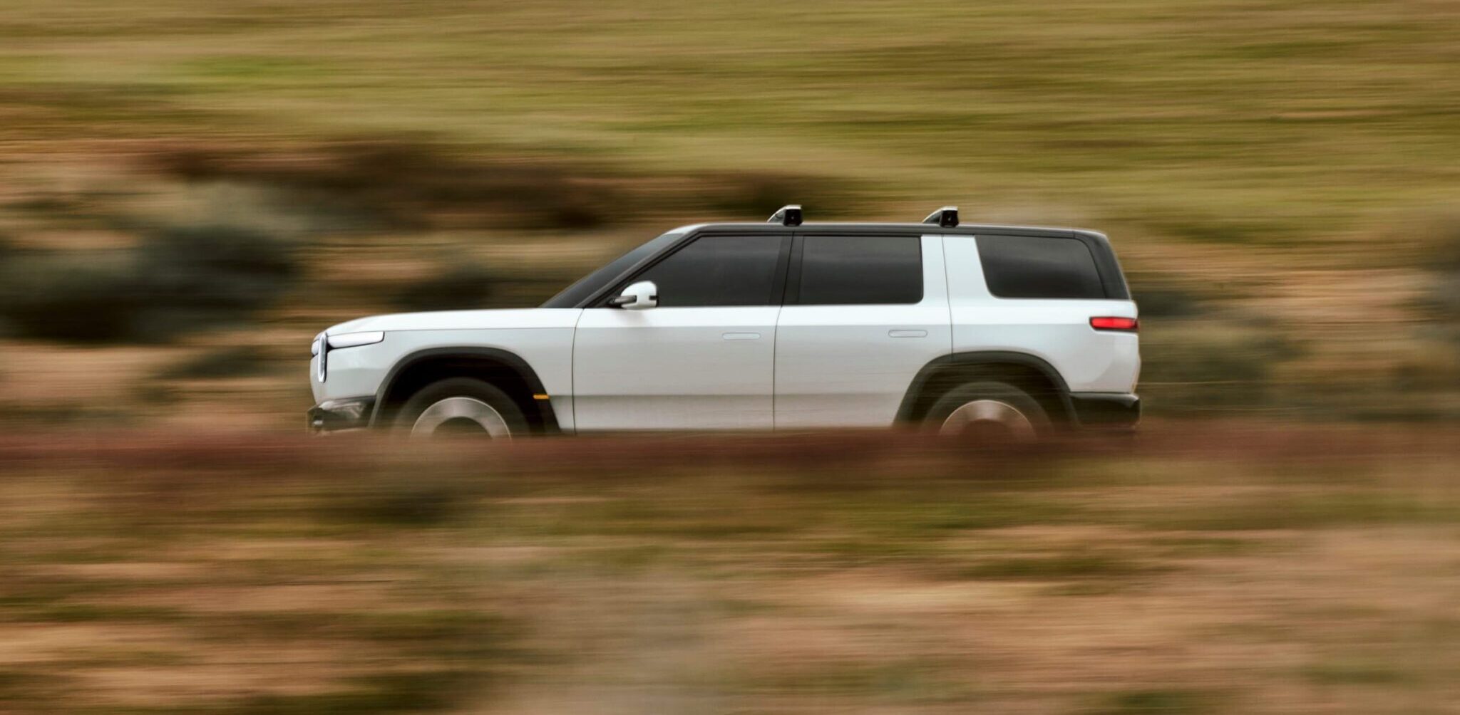 Rivian'dan Rekor Teslimat: R2, ABD'deki Elektrikli Araç Yavaşlamasına Meydan Okuyor