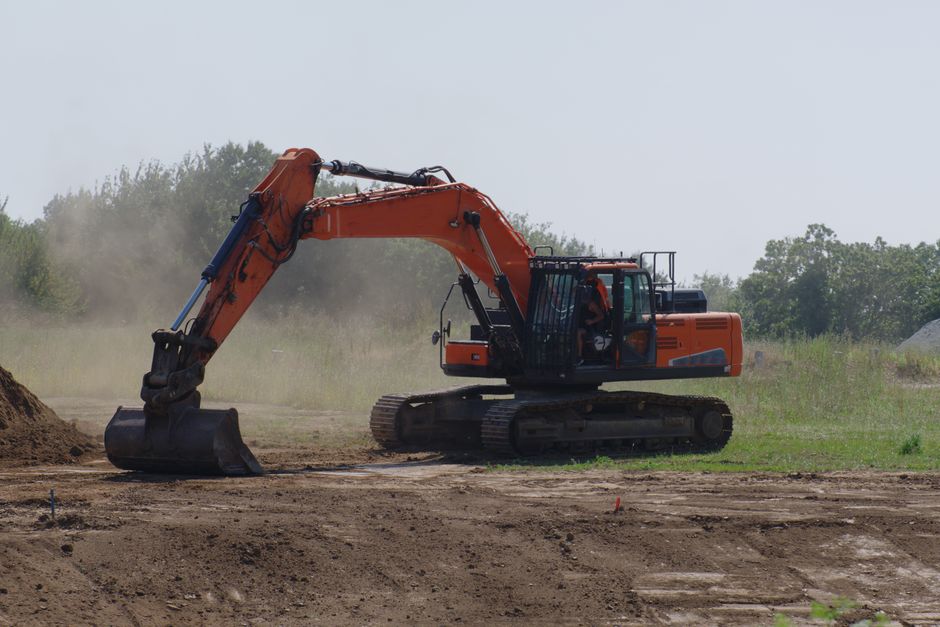 Volvo's 50-Ton EC500 Electric Excavator Claims Diesel-Matching Performance Without Plugging In
