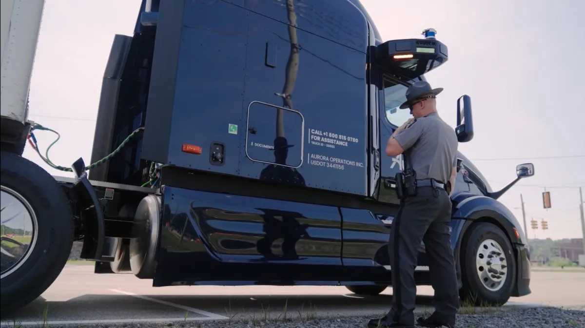 US Regulators Clear a Major Hurdle for Self-Driving Trucks