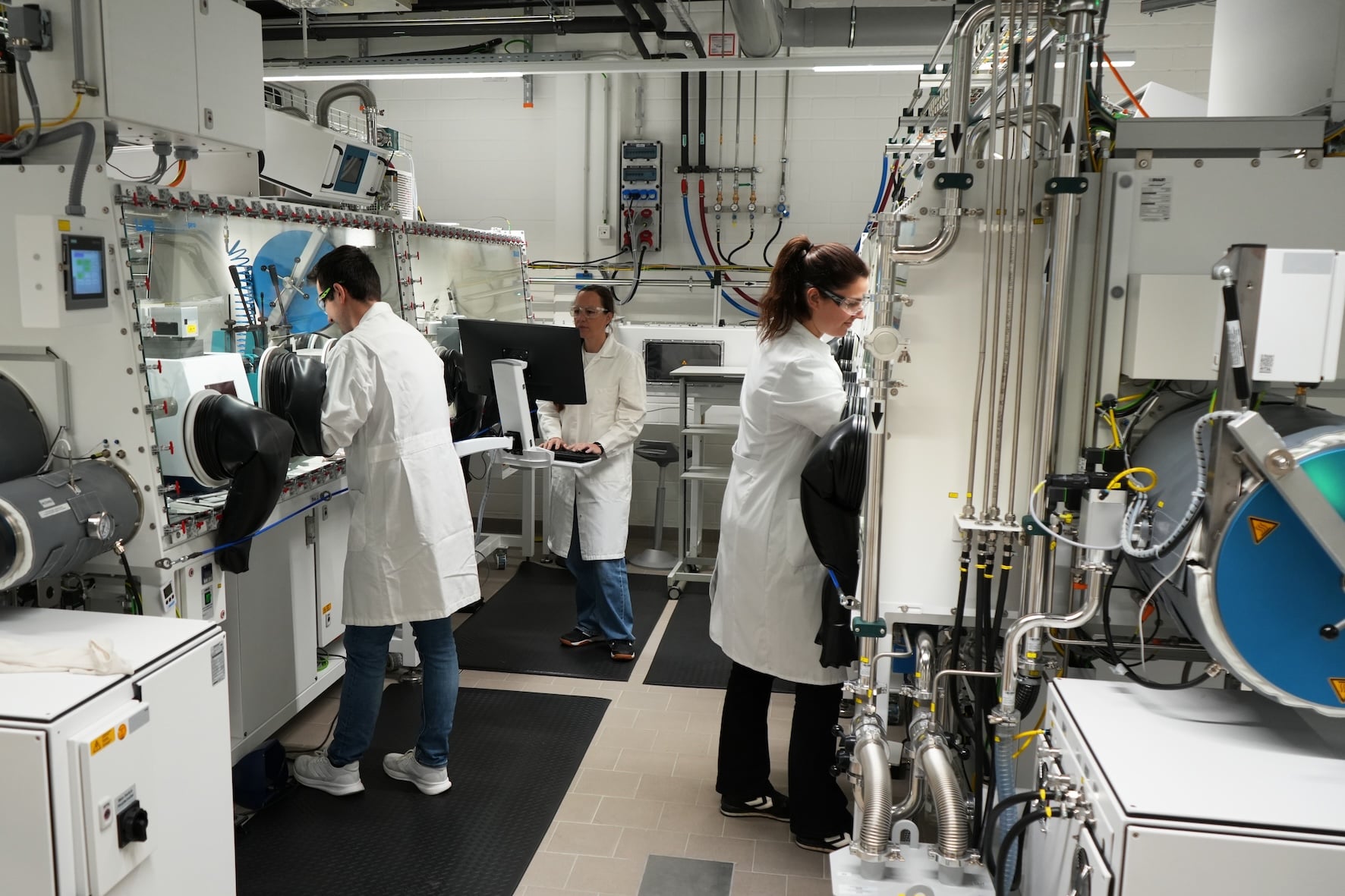 AMG Lithium Opens Solid-State Electrolyte Lab in Frankfurt