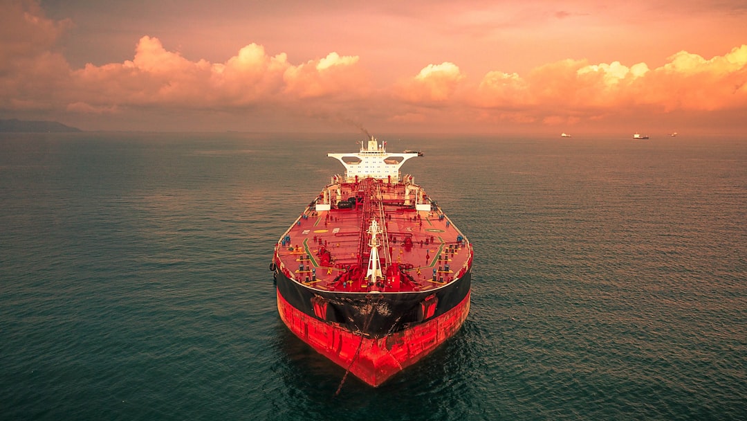 First Battery-Powered Self-Unloading Bulk Carrier Begins Service in Australia