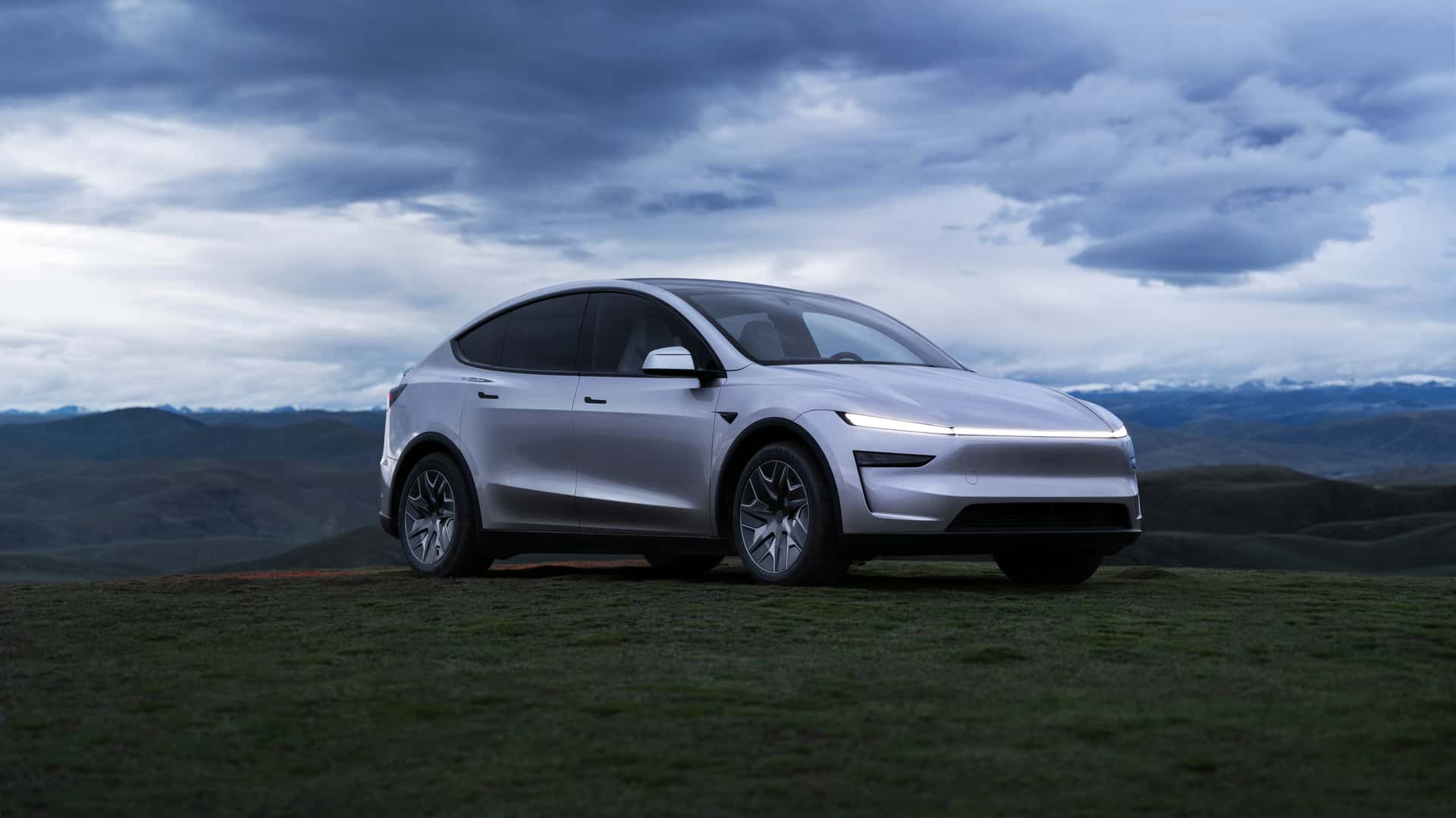 Tesla Teslimatları Q3'te %2 Geriledi Ama Rakipler Çok Daha Sert Düştü