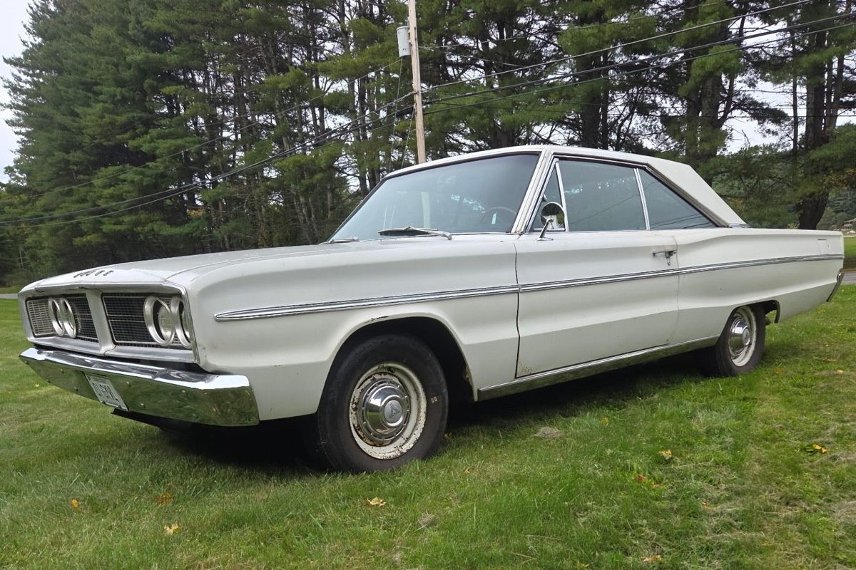 Hemi Motorlu 1966 Dodge Coronet 440 Survivor Açık Artırmada
