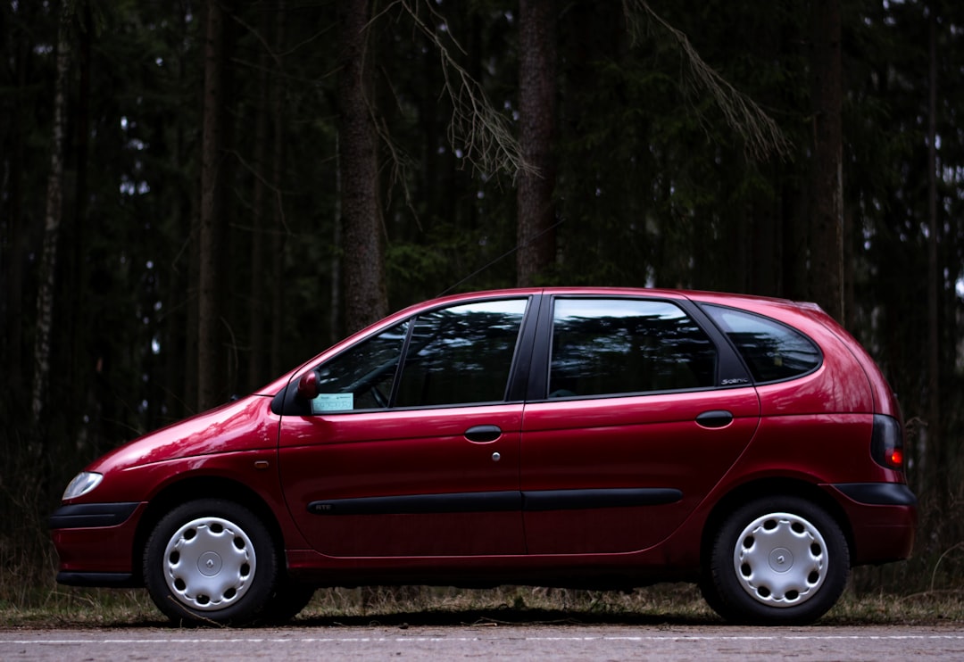 Renault Scenic E-Tech Electric refreshed with new 89 kWh battery and faster charging
