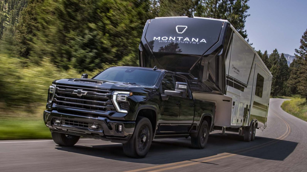 GM'in 8.3 Litrelik Duramax Dizeli Rakiplerinden Daha Ucuz, Ancak Bir Şartla