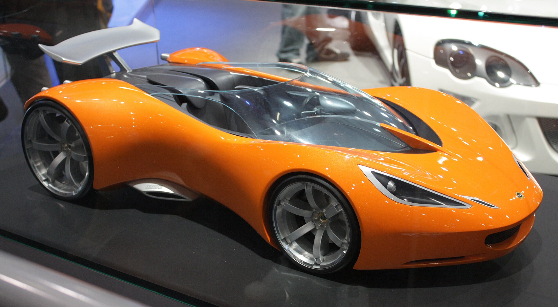 Lotus Considers Absorbing EU Tariff Costs on China-Built PHEVs