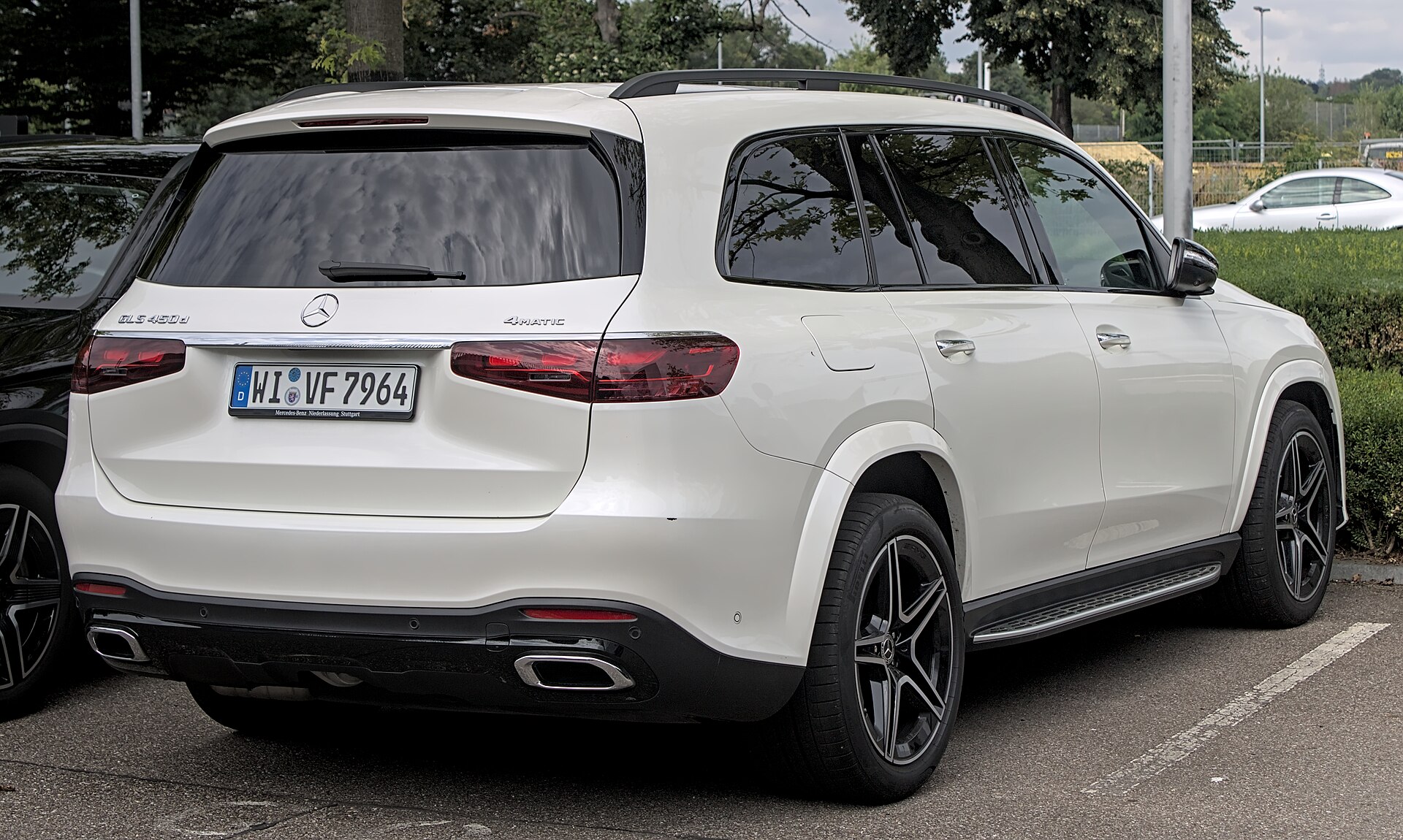 Mercedes-Benz Taps Wayve to Bring End-to-End AI Driving to Production Cars