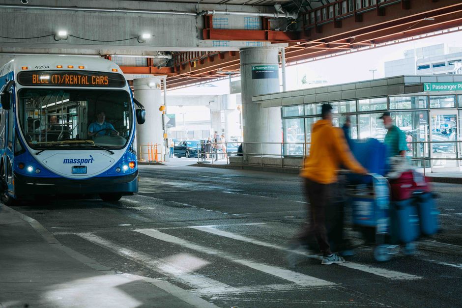Sidney Havalimanı'nda 50 Elektrikli Otobüsün İlkleri Hizmete Girdi