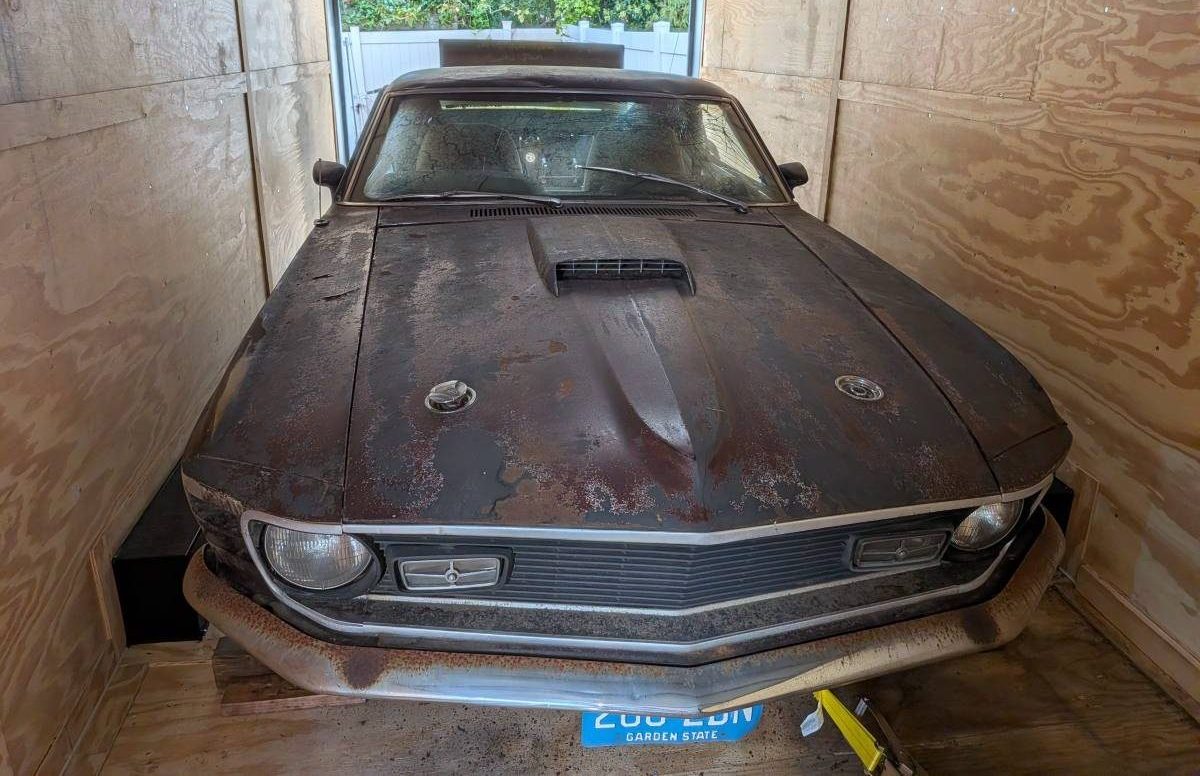 Römork Altında Yıllarca Bekleyen 1970 Ford Mustang Mach 1 Satışta: 19.500 Dolar
