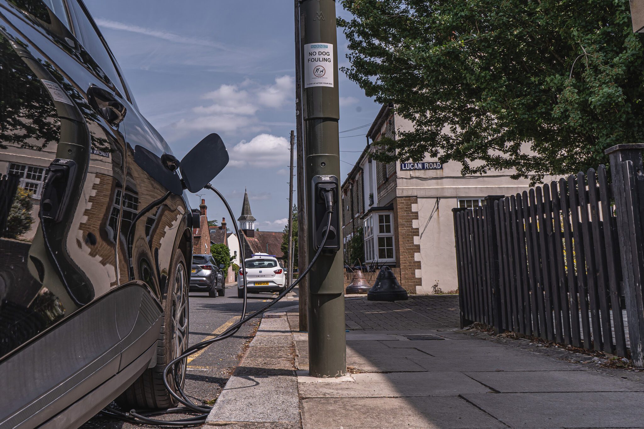 char.gy Claims UK Lead in On-Street Charging as LEVI Rollout Gains Pace