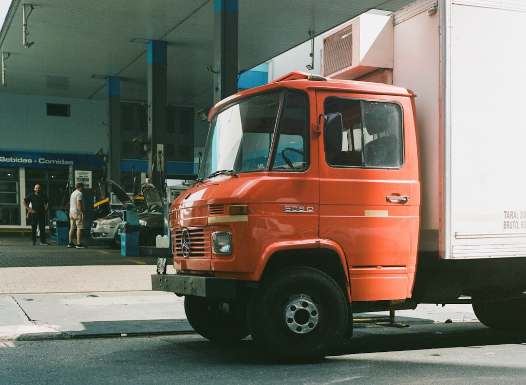 Daimler Truck will auf der IAA 2026 Wasserstoff-Lkw vorantreiben, während die Infrastruktur hinterherhinkt