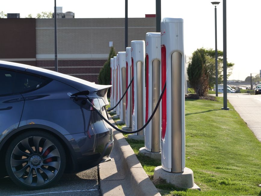 Wisconsin weitet E-Ladenetz mit 42 neuen Schnellladestandorten über Interstate-Highways hinaus aus