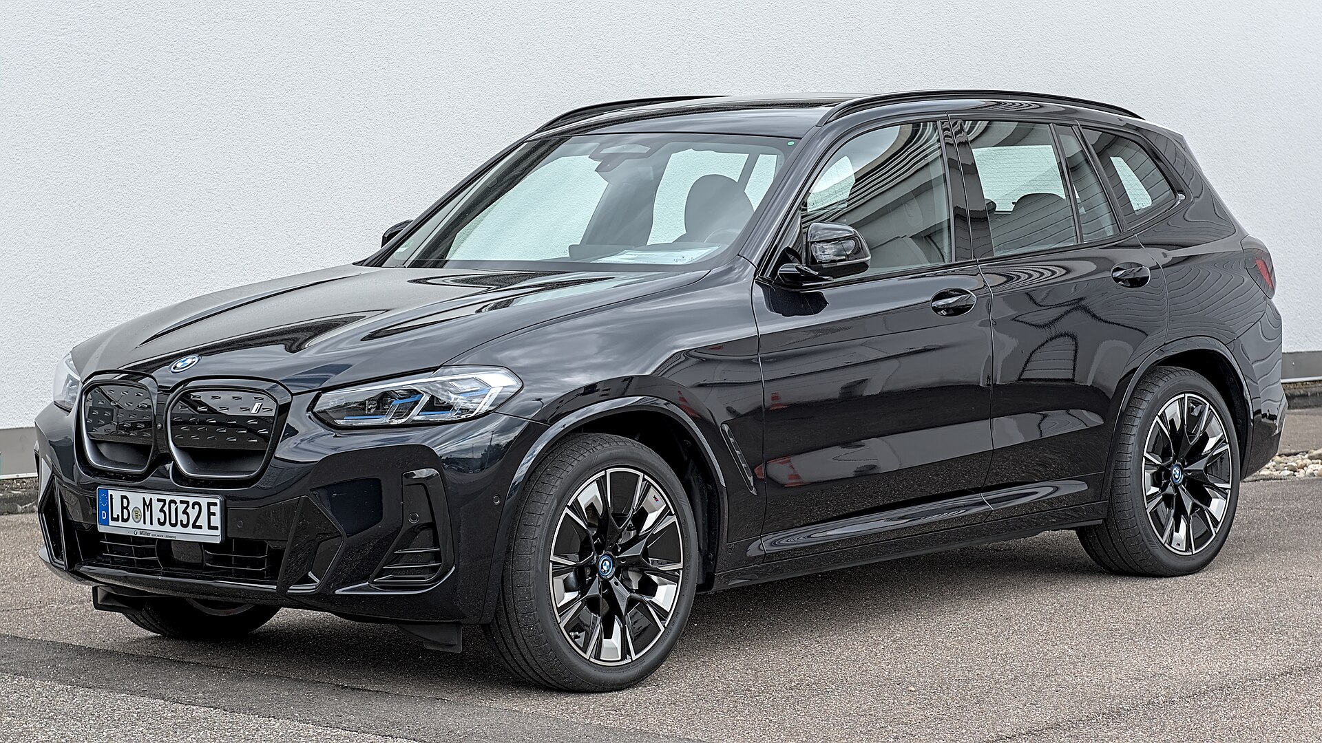 BMW Boosts iX3 Output in Hungary as European Orders Surge