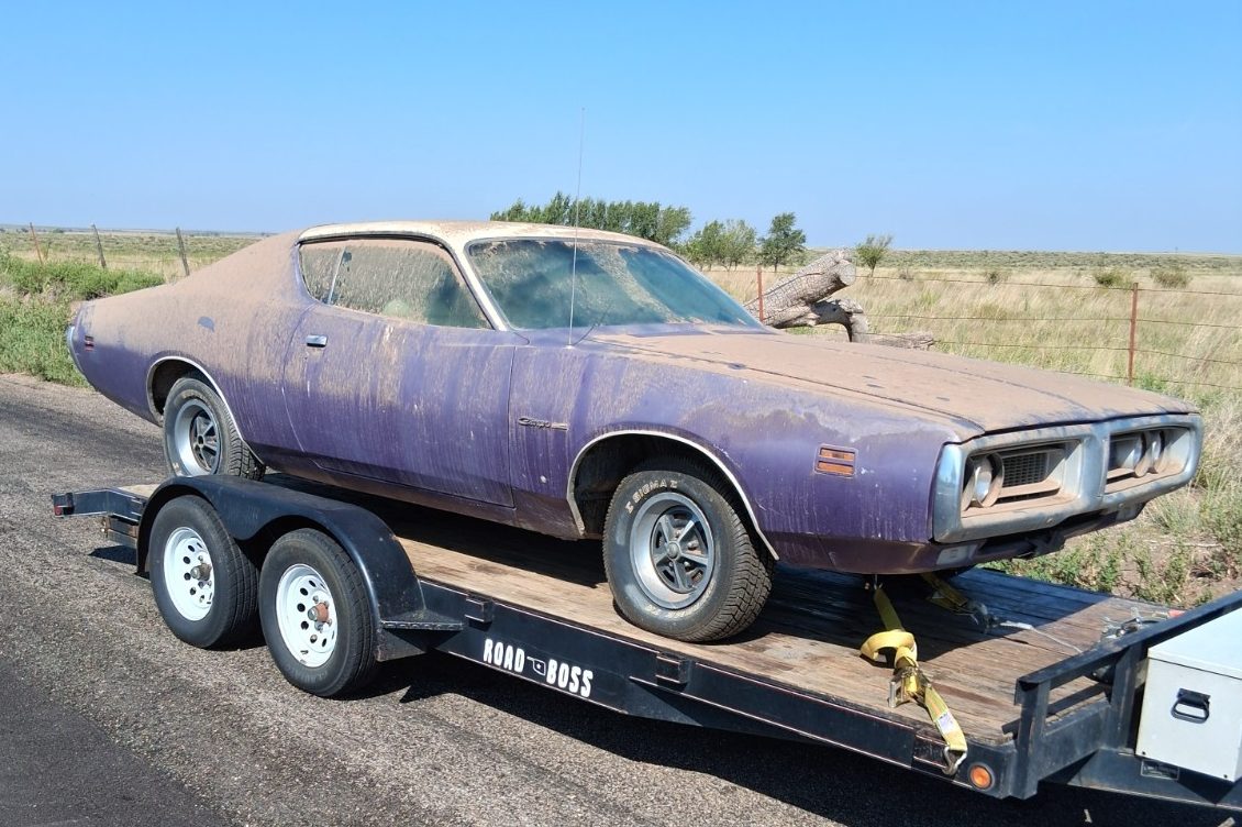 Plum Crazy Hayatta Kalan: Ahırdan Çıkan 1971 Dodge Charger